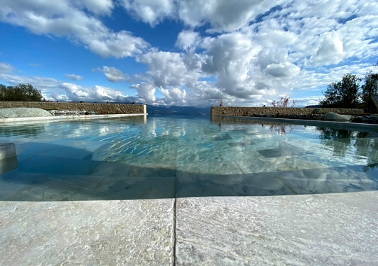 Infinitypool mit Aussicht